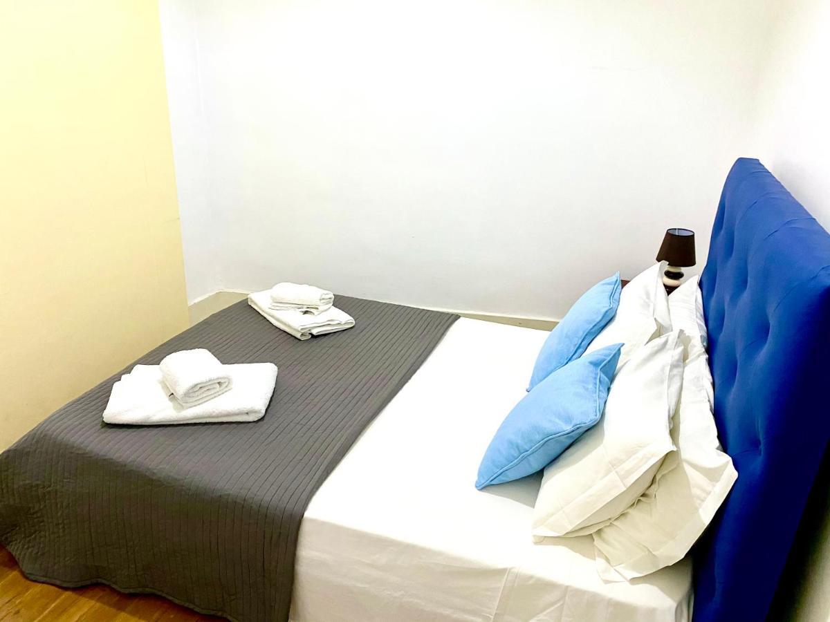 Relax Chiado 3 - Cute Little Double Room With Shared Bathroom Lisbon Exterior photo