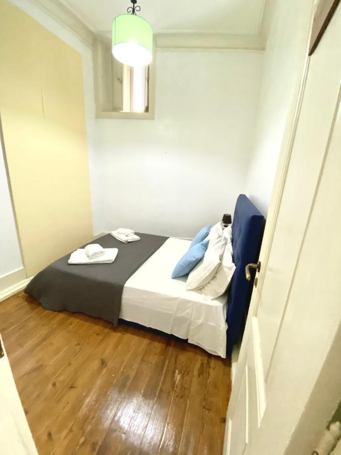 Relax Chiado 3 - Cute Little Double Room With Shared Bathroom Lisbon Exterior photo